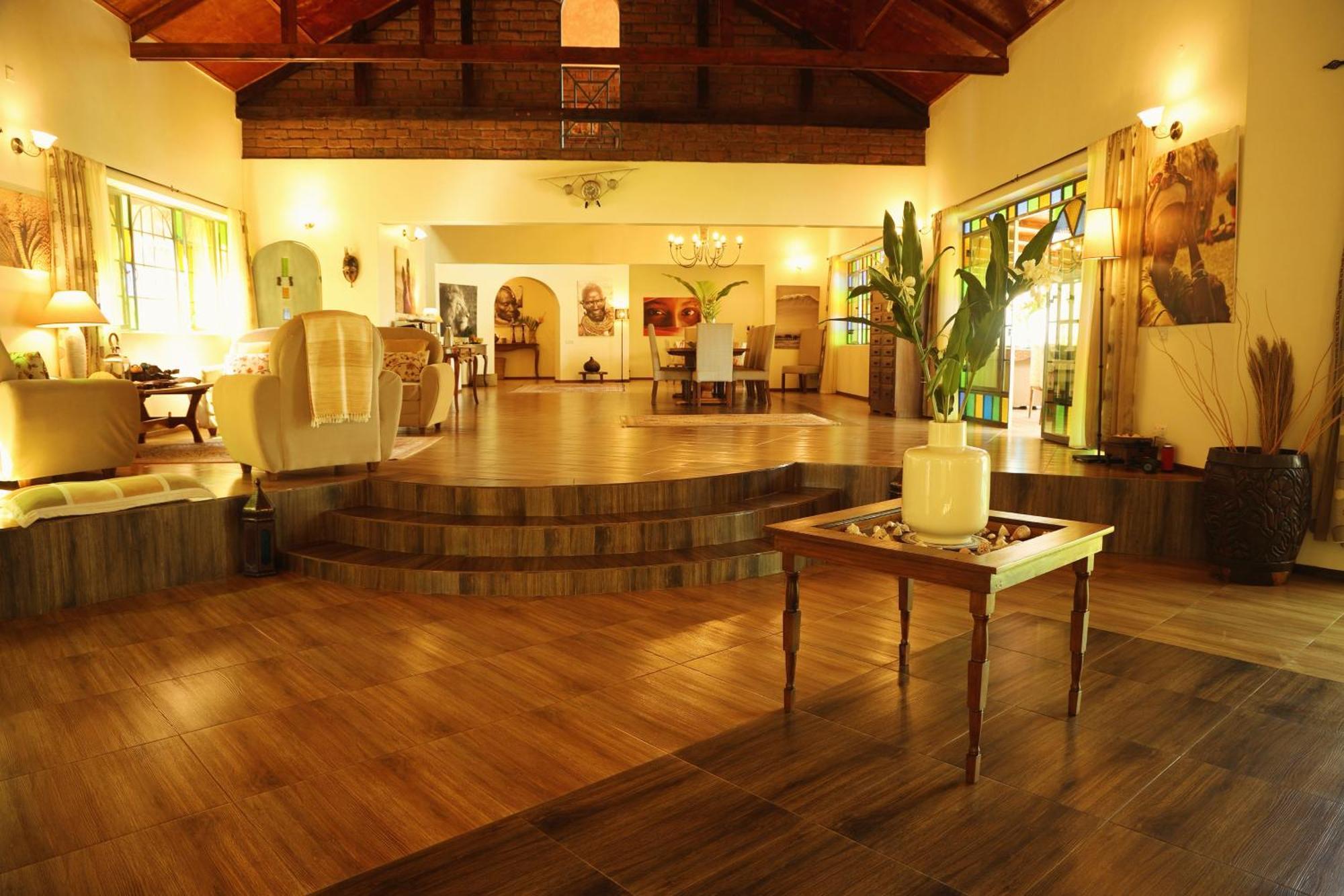 Pink Flamingo Boutique Hotel Moshi Bagian luar foto